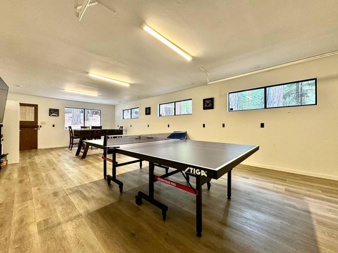 Cabin In The Trees-Game Room Pollock Pines Exterior foto